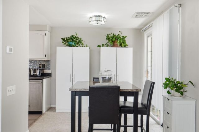 1505 KENSINGTON DR, Hagerstown, MD 21742