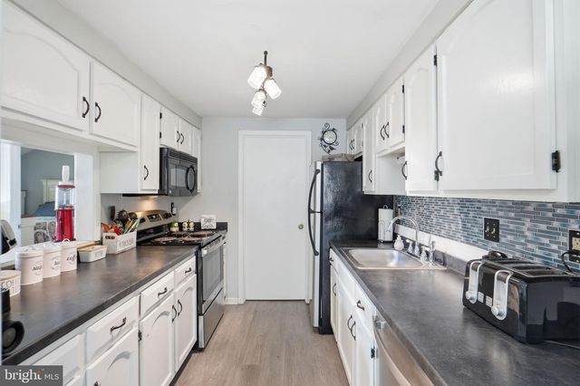 1505 KENSINGTON DR, Hagerstown, MD 21742
