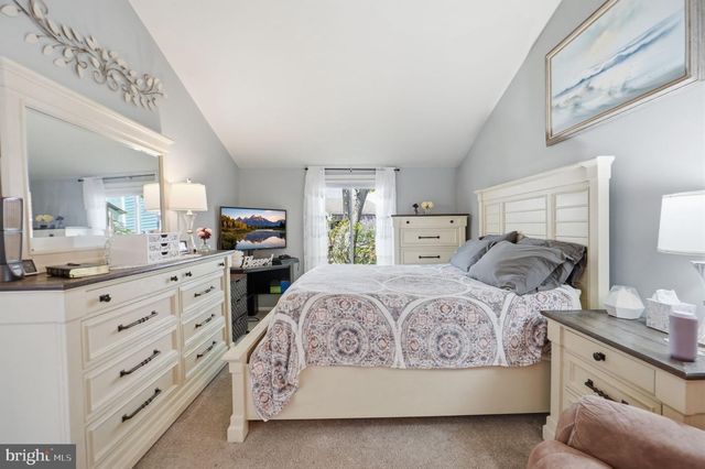 1505 KENSINGTON DR, Hagerstown, MD 21742