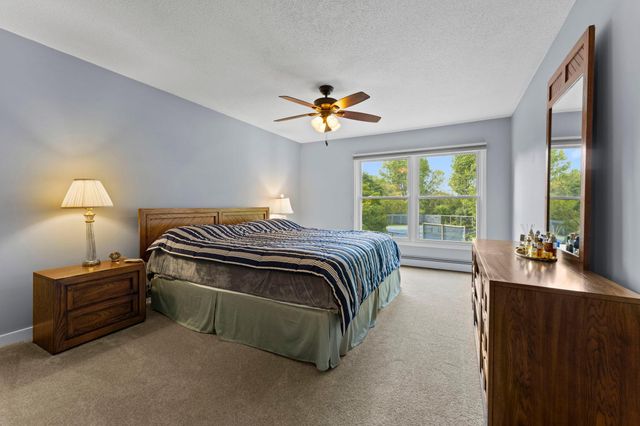 3030 Saint Albans Mill Road 215, Minnetonka, MN 55305