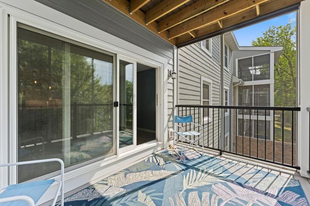 3030 Saint Albans Mill Road 215, Minnetonka, MN 55305