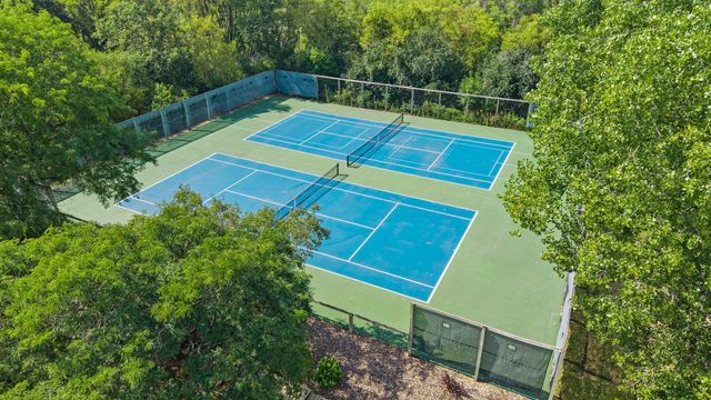 3030 Saint Albans Mill Road 215, Minnetonka, MN 55305