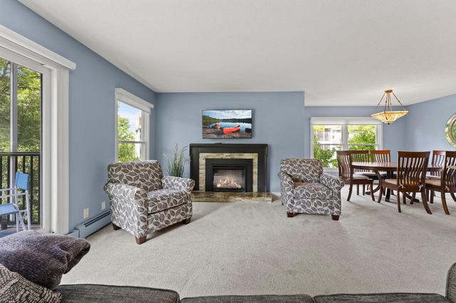 3030 Saint Albans Mill Road 215, Minnetonka, MN 55305