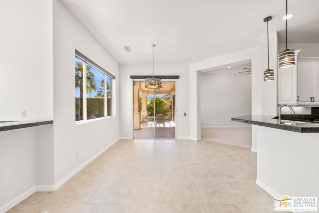 4 Hillcrest Drive, Palm Desert, CA 92260