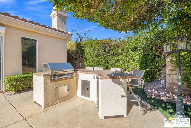 4 Hillcrest Drive, Palm Desert, CA 92260