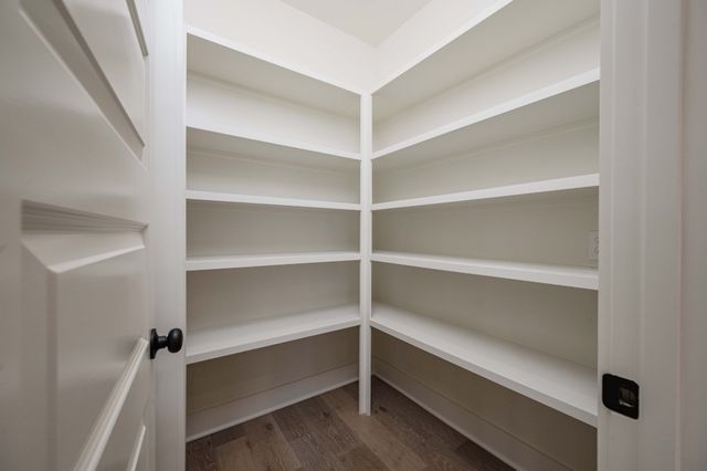 525 McGrath Dr, Smyrna, TN 37167