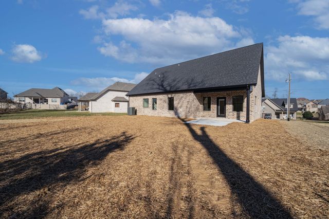 525 McGrath Dr, Smyrna, TN 37167