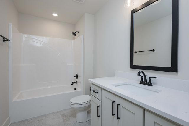 525 McGrath Dr, Smyrna, TN 37167