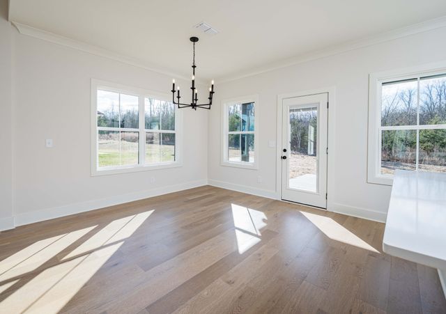 525 McGrath Dr, Smyrna, TN 37167