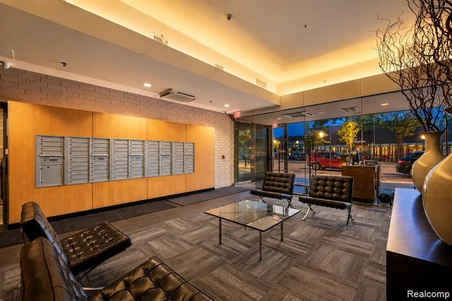 432 S Washington Avenue 703, Royal Oak, MI 48067