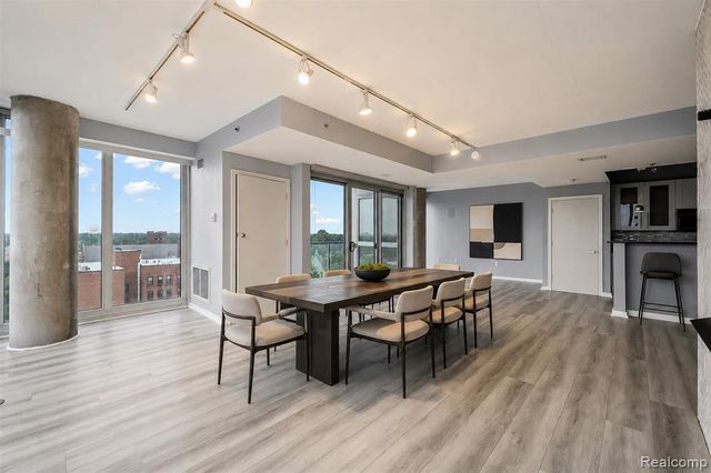 432 S Washington Avenue 703, Royal Oak, MI 48067