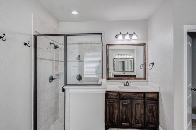 902 Star Grass Drive, Mansfield, TX 76063