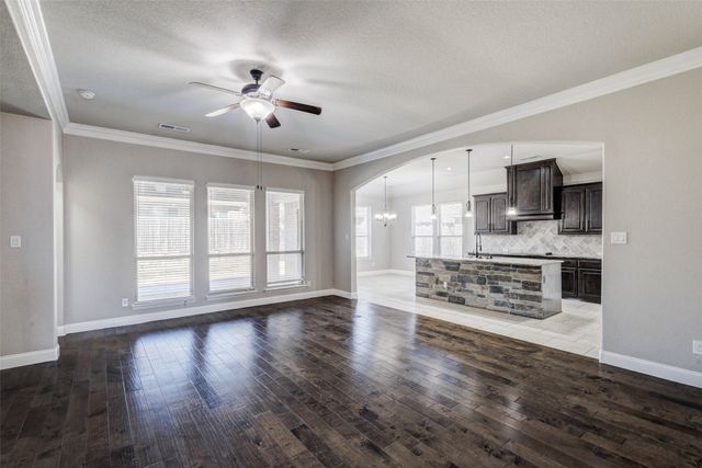 902 Star Grass Drive, Mansfield, TX 76063