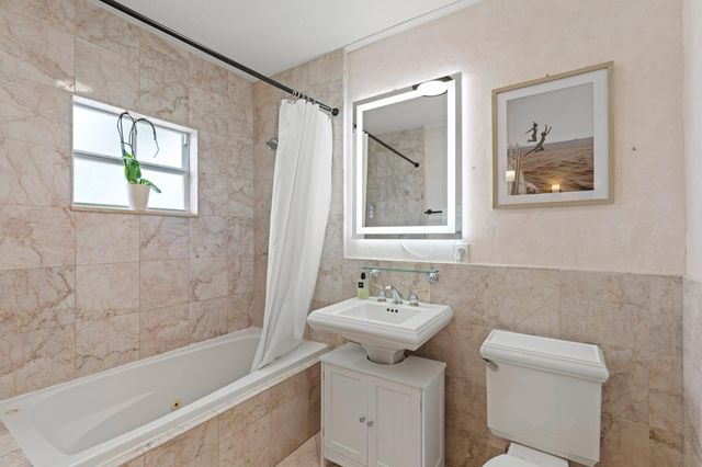 217 Lytton Court, West Palm Beach, FL 33405