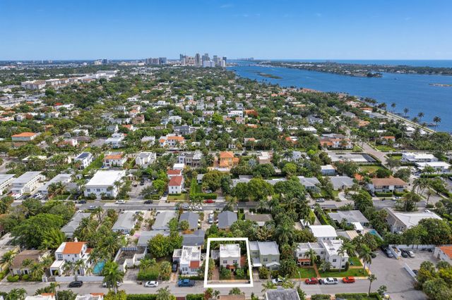 217 Lytton Court, West Palm Beach, FL 33405