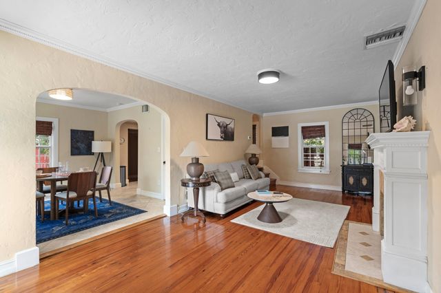 217 Lytton Court, West Palm Beach, FL 33405