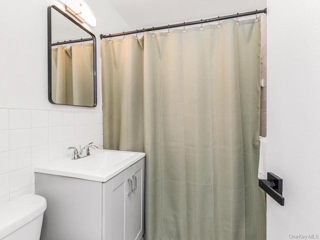 920 Metcalf Avenue 14J, Bronx, NY 10473