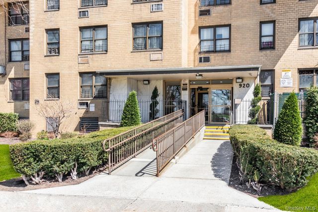 920 Metcalf Avenue 14J, Bronx, NY 10473