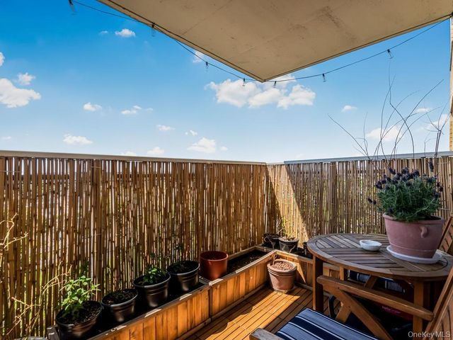 920 Metcalf Avenue 14J, Bronx, NY 10473