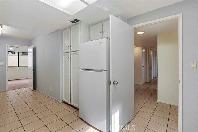 7625 Reseda Boulevard 104, Reseda (los Angeles), CA 91335