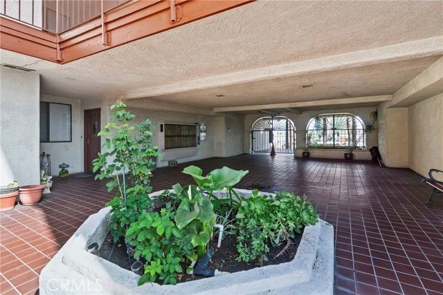 7625 Reseda Boulevard 104, Reseda (los Angeles), CA 91335