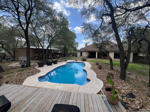 229 Legacy Trail Dr, La Vernia, TX 78121