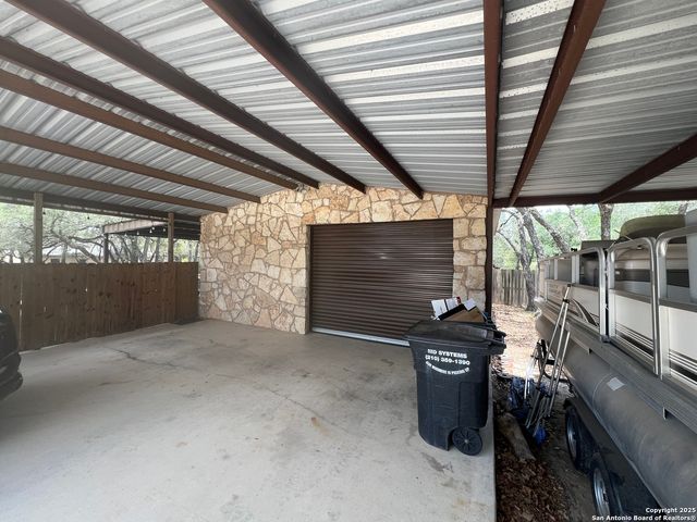 229 Legacy Trail Dr, La Vernia, TX 78121