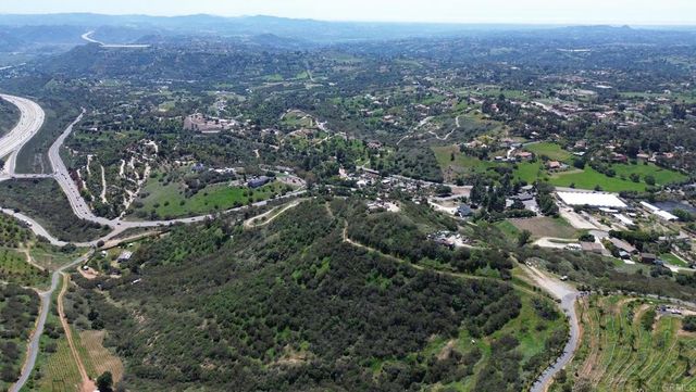 121 Avo Drive, Fallbrook, CA 92028