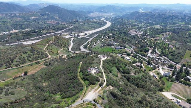 121 Avo Drive, Fallbrook, CA 92028