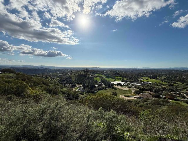 121 Avo Drive, Fallbrook, CA 92028