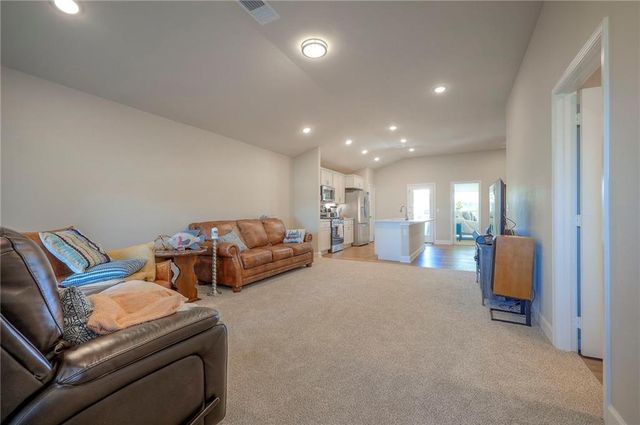 26561 W 84th Street, Lenexa, KS 66227