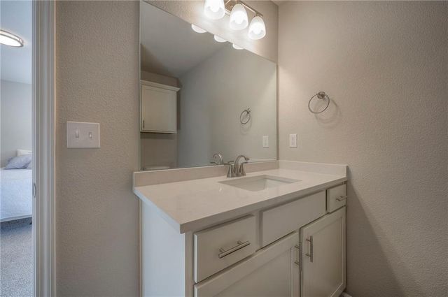 26561 W 84th Street, Lenexa, KS 66227