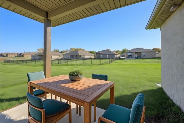 26561 W 84th Street, Lenexa, KS 66227