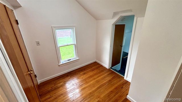 25000 Ann Arbor Trail, Dearborn Heights, MI 48127