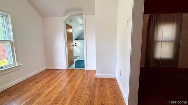 25000 Ann Arbor Trail, Dearborn Heights, MI 48127