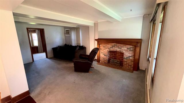 25000 Ann Arbor Trail, Dearborn Heights, MI 48127