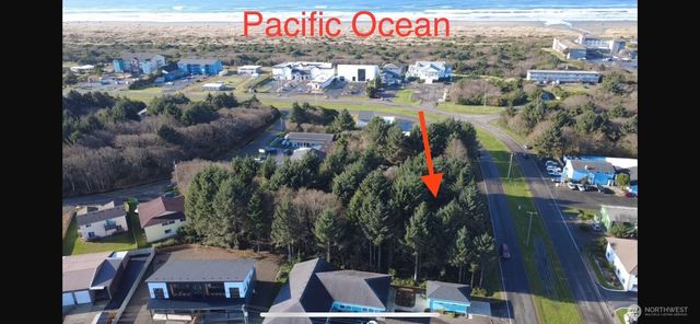 886 Ocean Shores Boulevard, Ocean Shores, WA 98569