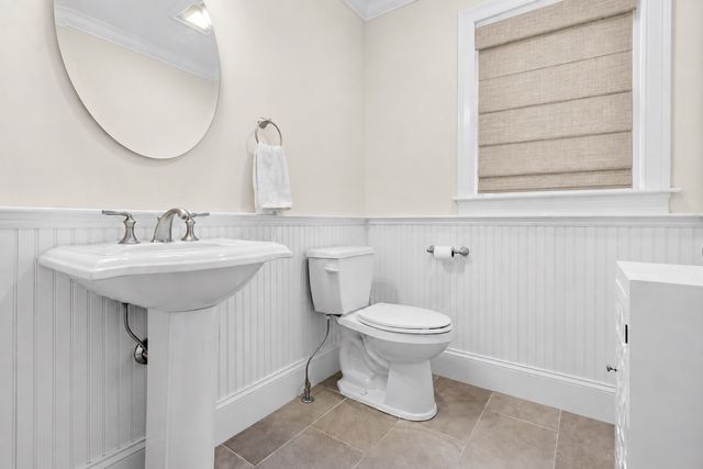 80 Pleasant St 80, Medfield, MA 02052