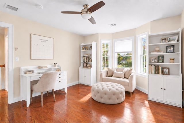 80 Pleasant St 80, Medfield, MA 02052