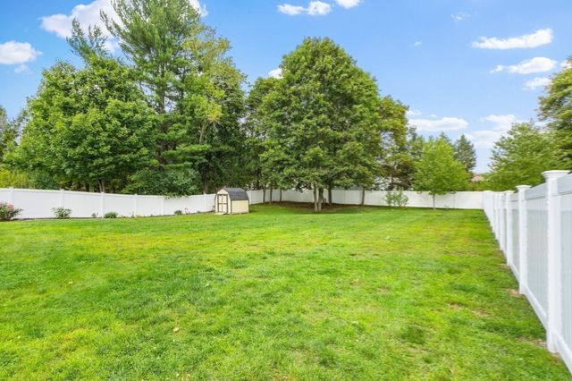80 Pleasant St 80, Medfield, MA 02052