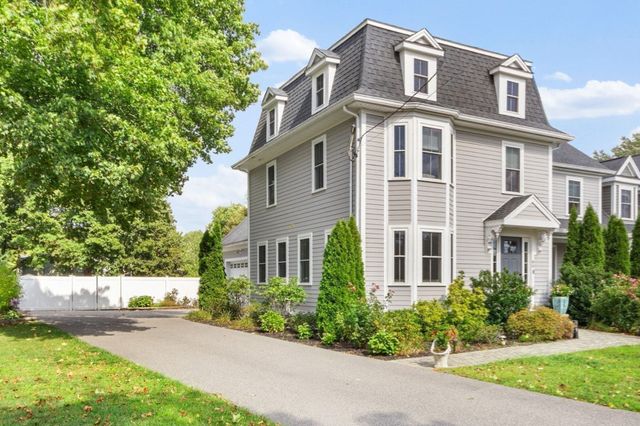80 Pleasant St 80, Medfield, MA 02052