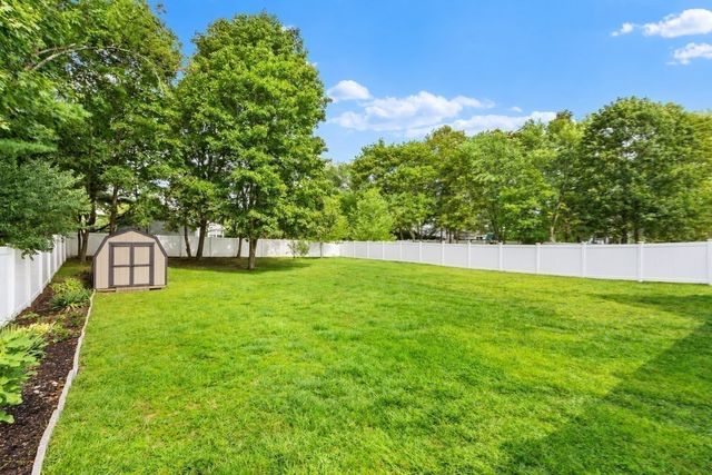 80 Pleasant St 80, Medfield, MA 02052