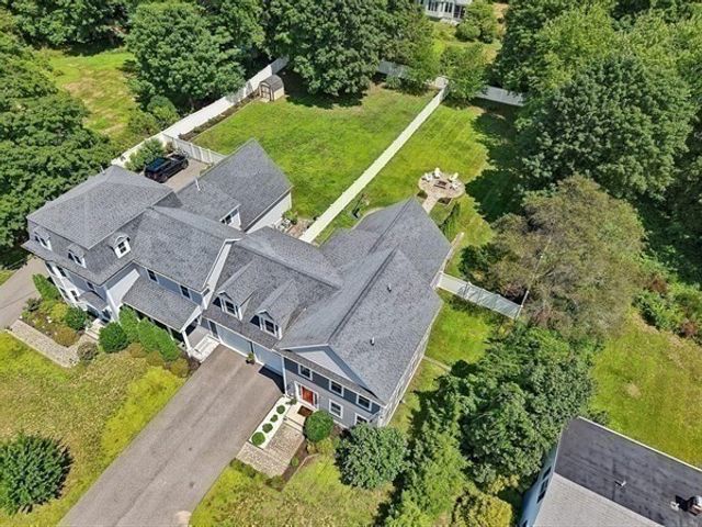 80 Pleasant St 80, Medfield, MA 02052