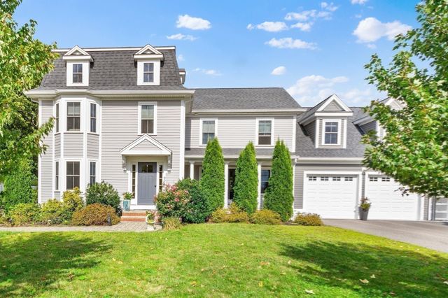 80 Pleasant St 80, Medfield, MA 02052
