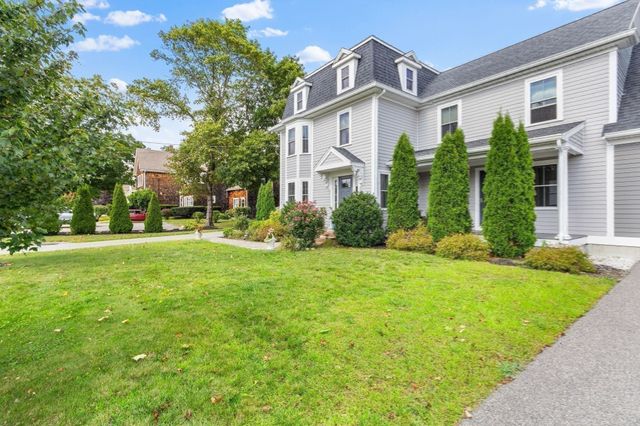 80 Pleasant St 80, Medfield, MA 02052