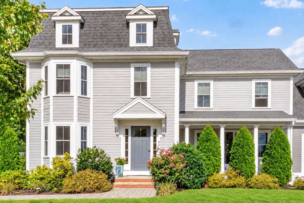 80 Pleasant St 80, Medfield, MA 02052