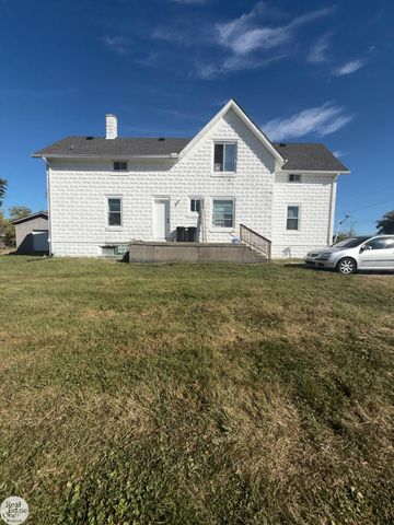 7742 River Road, Cottrellville Twp, MI 48039