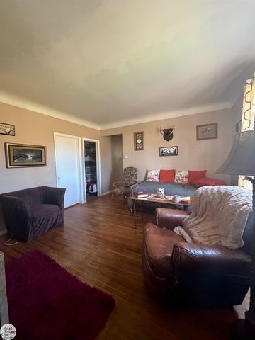 7742 River Road, Cottrellville Twp, MI 48039