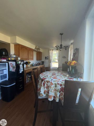 7742 River Road, Cottrellville Twp, MI 48039