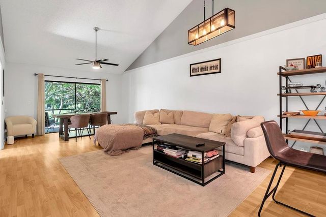 416 Buttonwood Place, Boca Raton, FL 33431